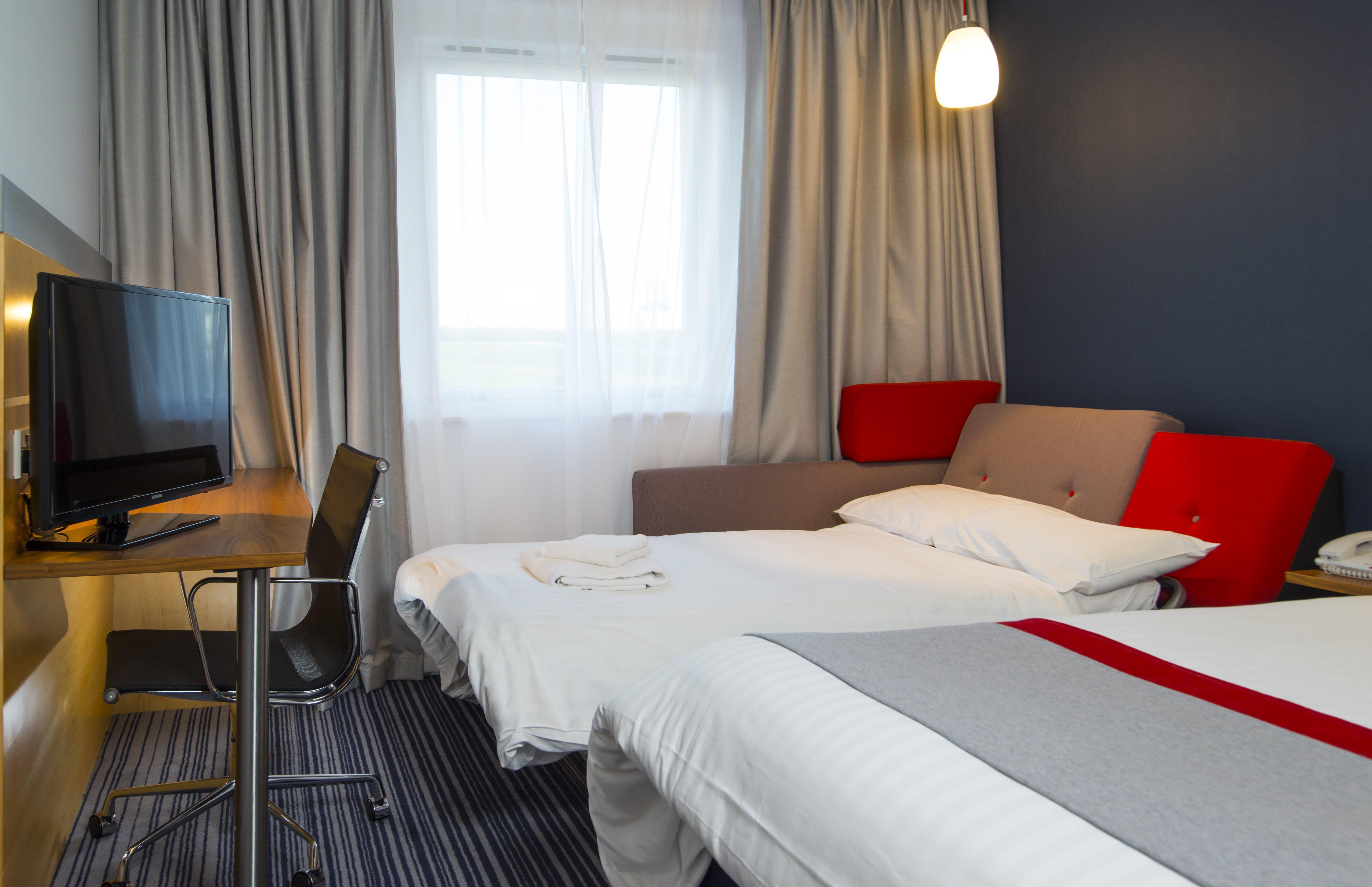 Holiday Inn Express London - Epsom Downs By Ihg Kültér fotó